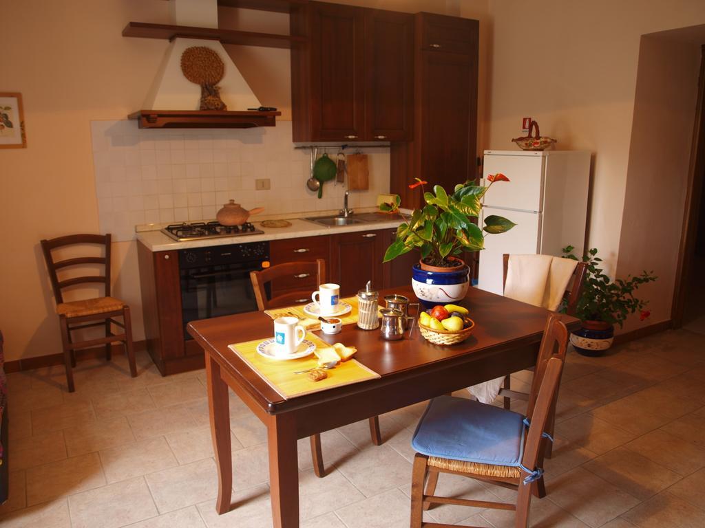 Villa Agriturismo La Quercia Gentile Valfabbrica Zimmer foto